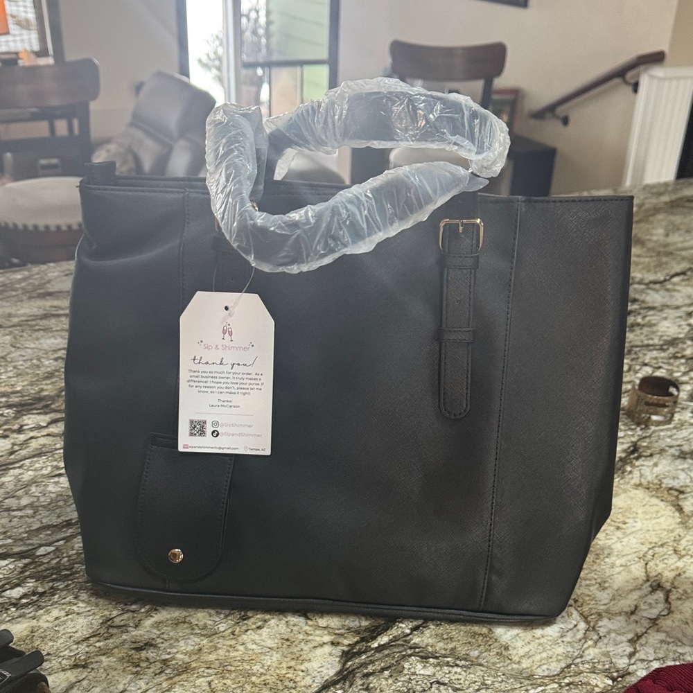 Sip and shimmer wine tote black